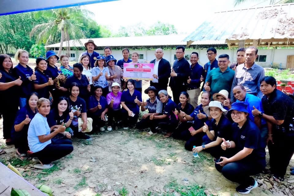 ต้อนรับรองผู้ว่าราชการจังหวัดพัทลุง ในการลงพื้นที่ตรวจติดตามการดำเนินงานกองทุนพัฒนาบทบาทสตรีระดับจังหวัด