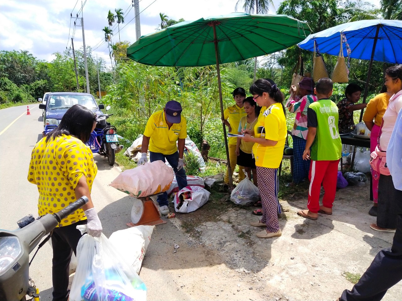 เปิดตลาดนัดขยะรีไซเคิล